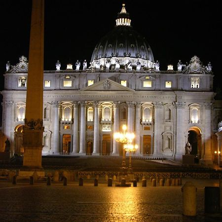 Vatican White Domus Rome Bagian luar foto